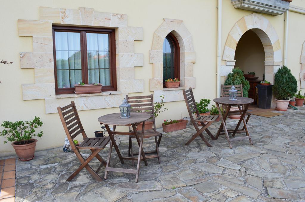 Posada El Jardin Santillana del Mar Esterno foto