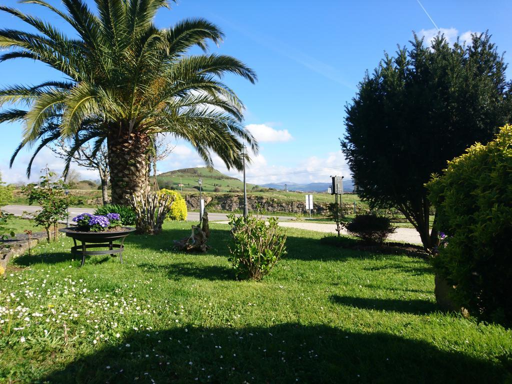 Posada El Jardin Santillana del Mar Esterno foto